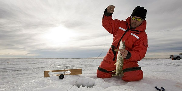 8 февраля - День зимней рыбалки